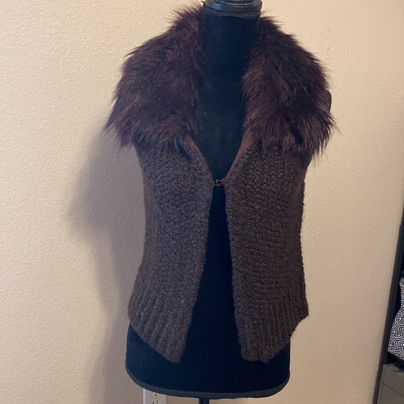 LOFT Knit Faux Fur Lined Vest - Picture 2 of 11